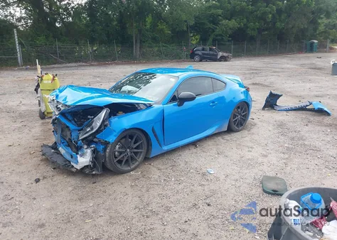 2022 Toyota Gr 86 Premium z USA, uszkodzony, nr VIN JF1ZNBE11N9754877